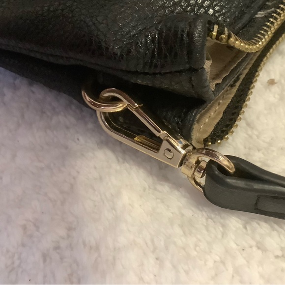 NY. Noble Exchange - Picture 10 of 13